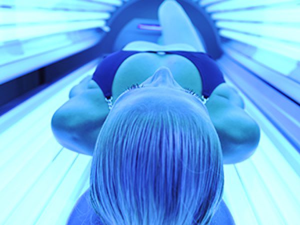 AACR Joins With Melanoma Experts to Warn of Dangers from Tanning Beds