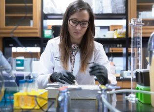Andreana Holowatyj, PhD: Utilizing AACR Project GENIE to Research Cancer Disparities